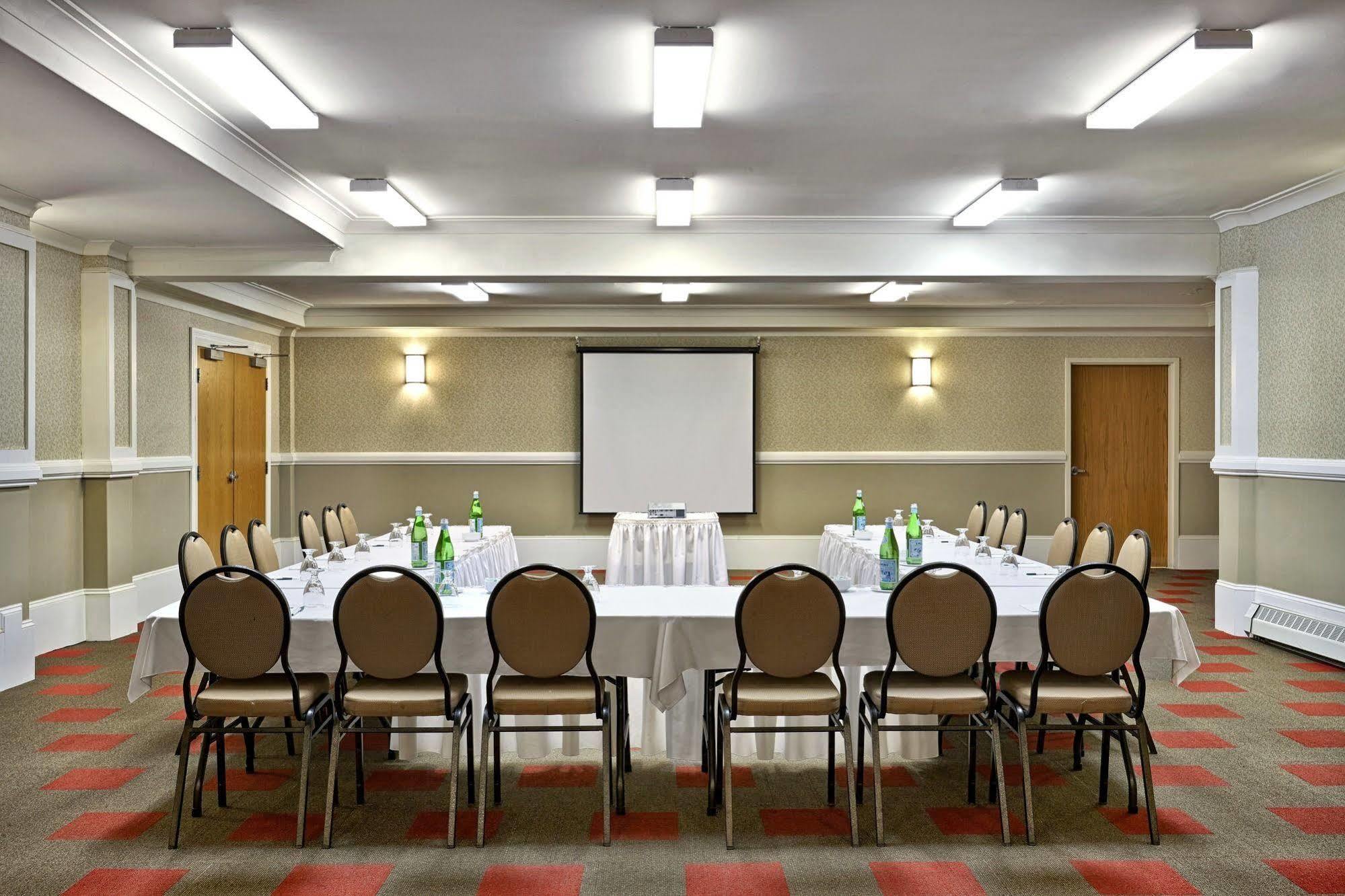Holiday Inn Express & Suites Halifax - Bedford By Ihg Exterior photo